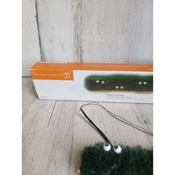 Dept 56 53211 Lighted Spooky Eyeball hedge Halloween Village - Picture 7 of 7